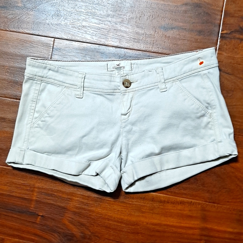 Hollister Co. Beige Stretch Shorts